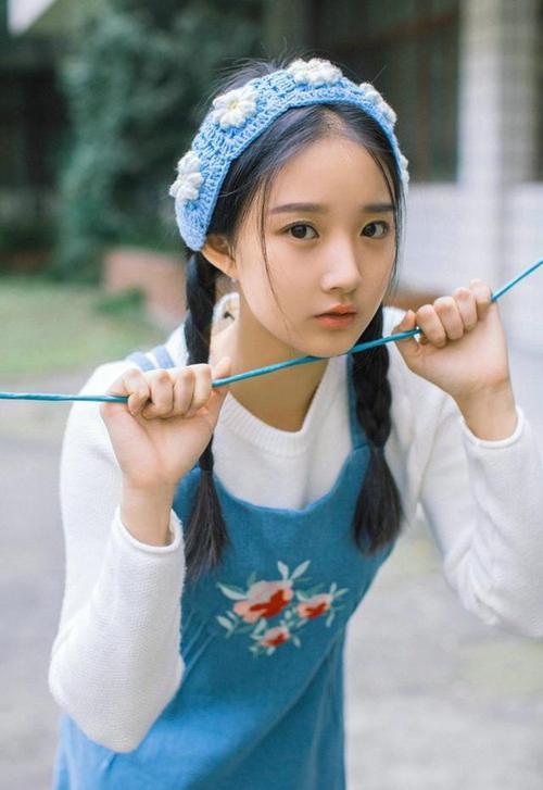 沙滩冲浪赛，海浪上的青春燃烧，海浪冲击沙滩