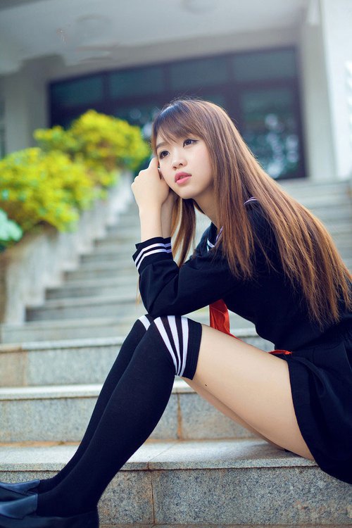 训练安排更注重实战演练不断优化比赛节奏与配合效率，简述比赛训练法的作用与注意事项