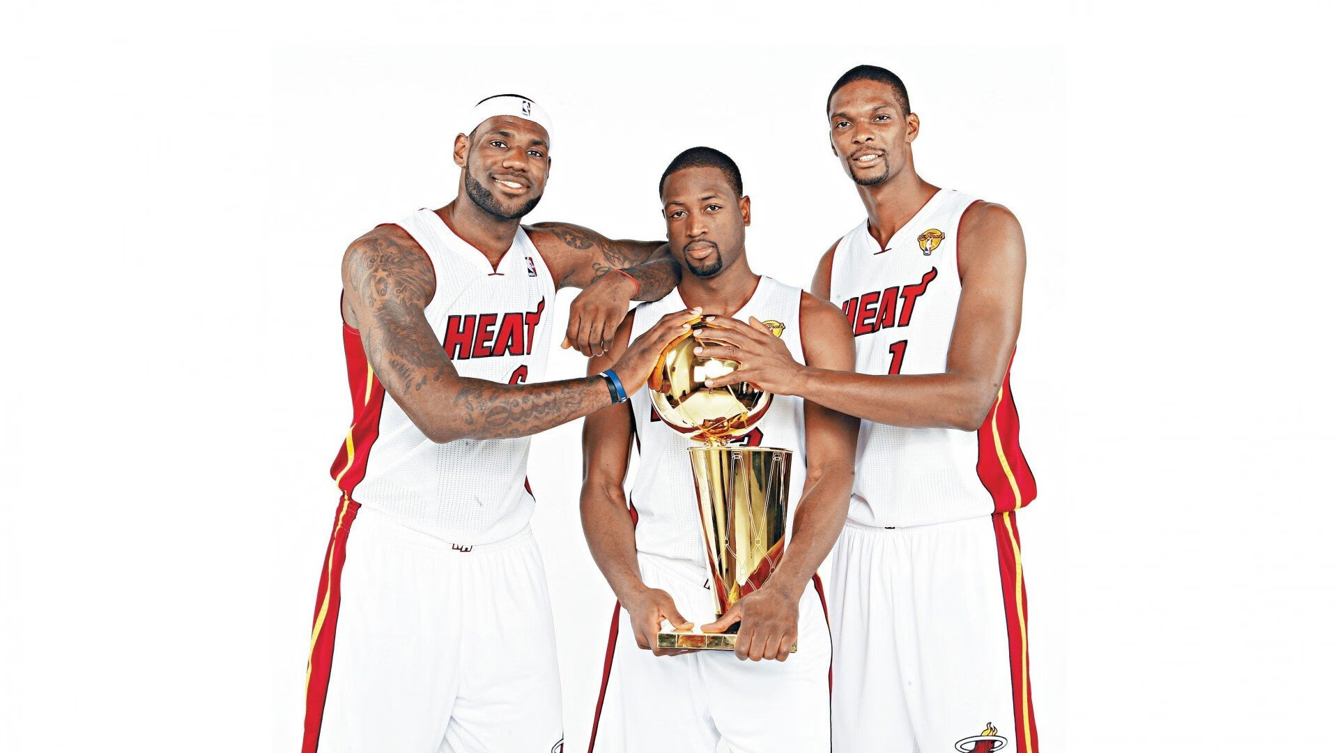 塞内加尔队前锋洛佩斯在巴黎奥运会上表现出色，洛佩和塞万提斯